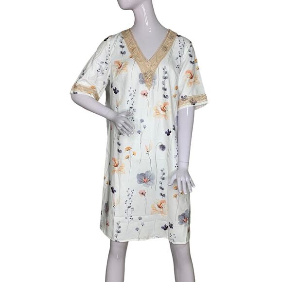 Noracora NWT Tunic Dress Floral Print Pullover Size M White Gray and Lilac - Picture 1 of 12
